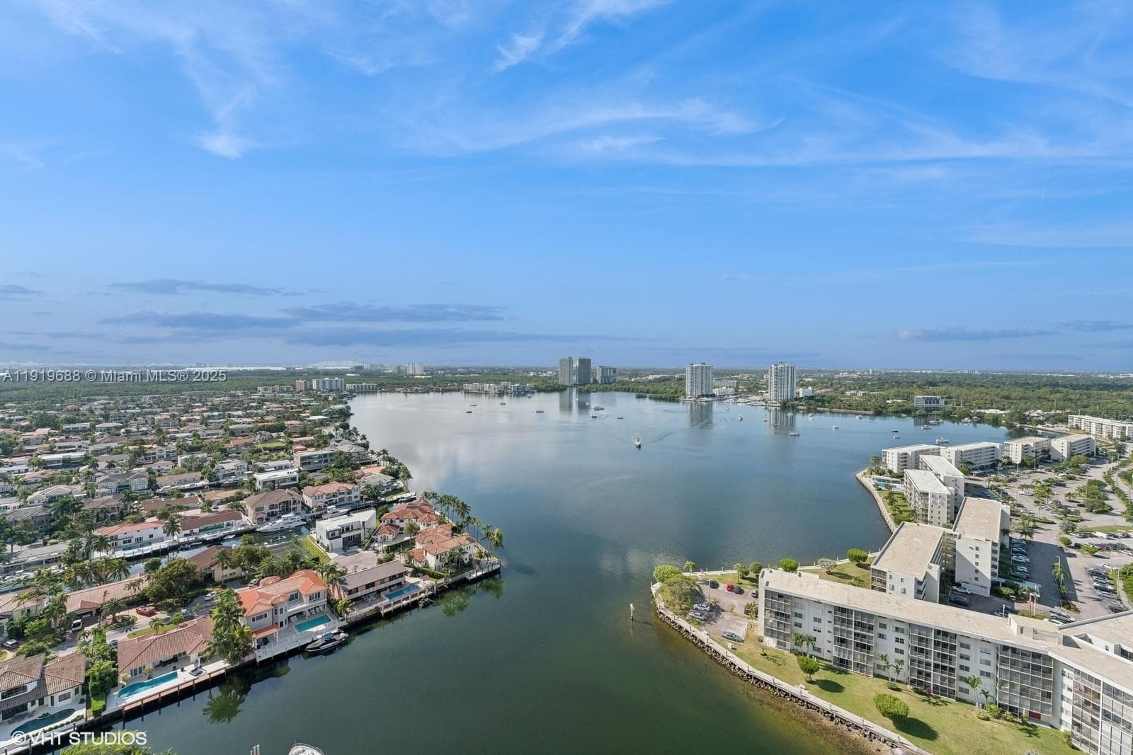 1000 W Island Blvd # 2911, Aventura FL 33160 — 1