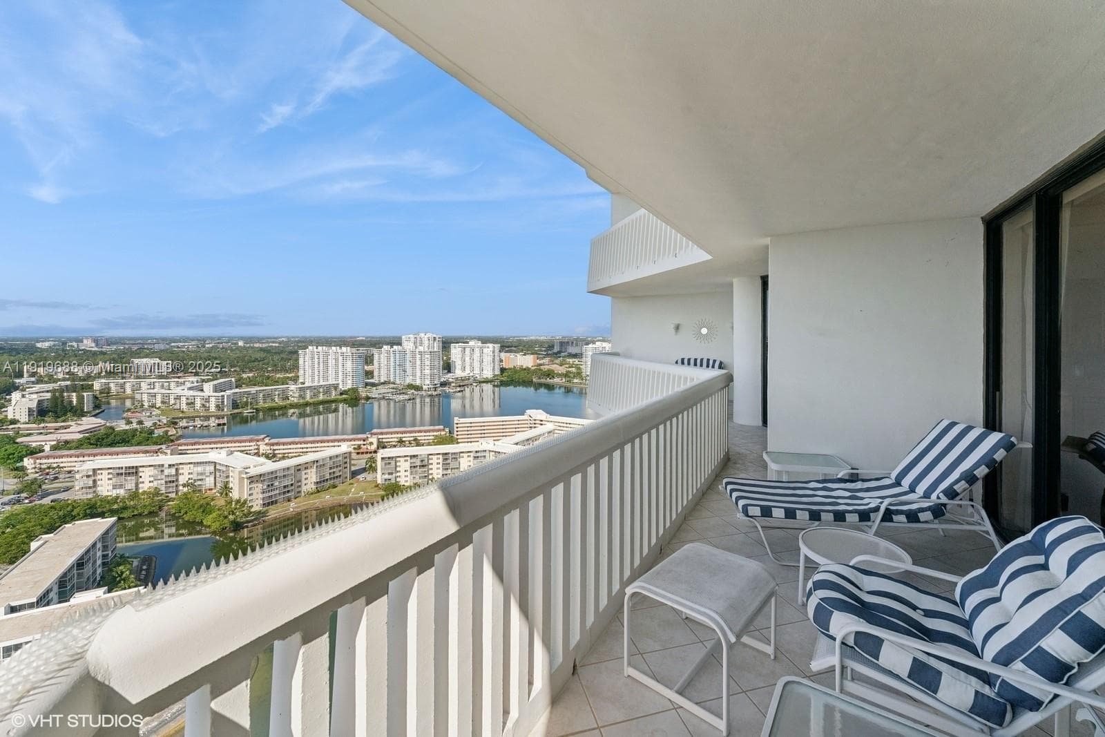 1000 W Island Blvd # 2911, Aventura FL 33160 — 5