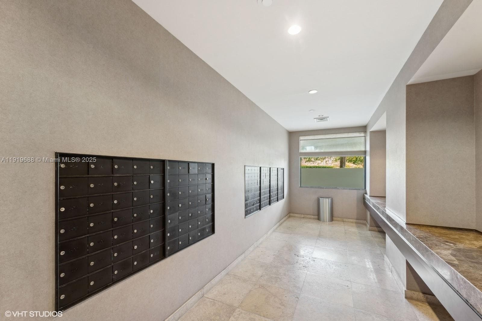 1000 W Island Blvd # 2911, Aventura FL 33160 — 14