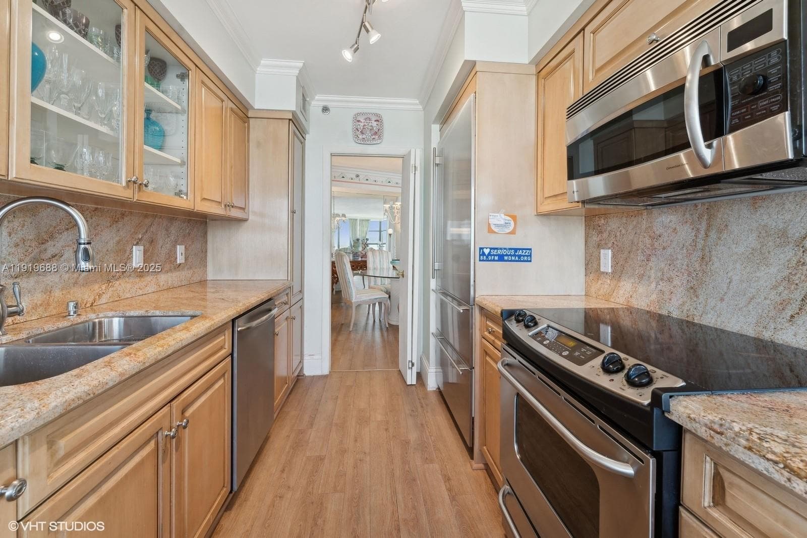 1000 W Island Blvd # 2911, Aventura FL 33160 — 41