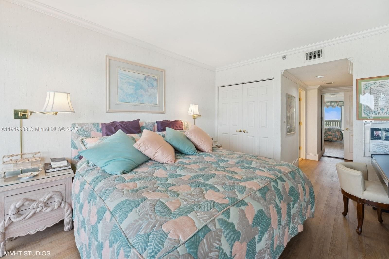 1000 W Island Blvd # 2911, Aventura FL 33160 — 45