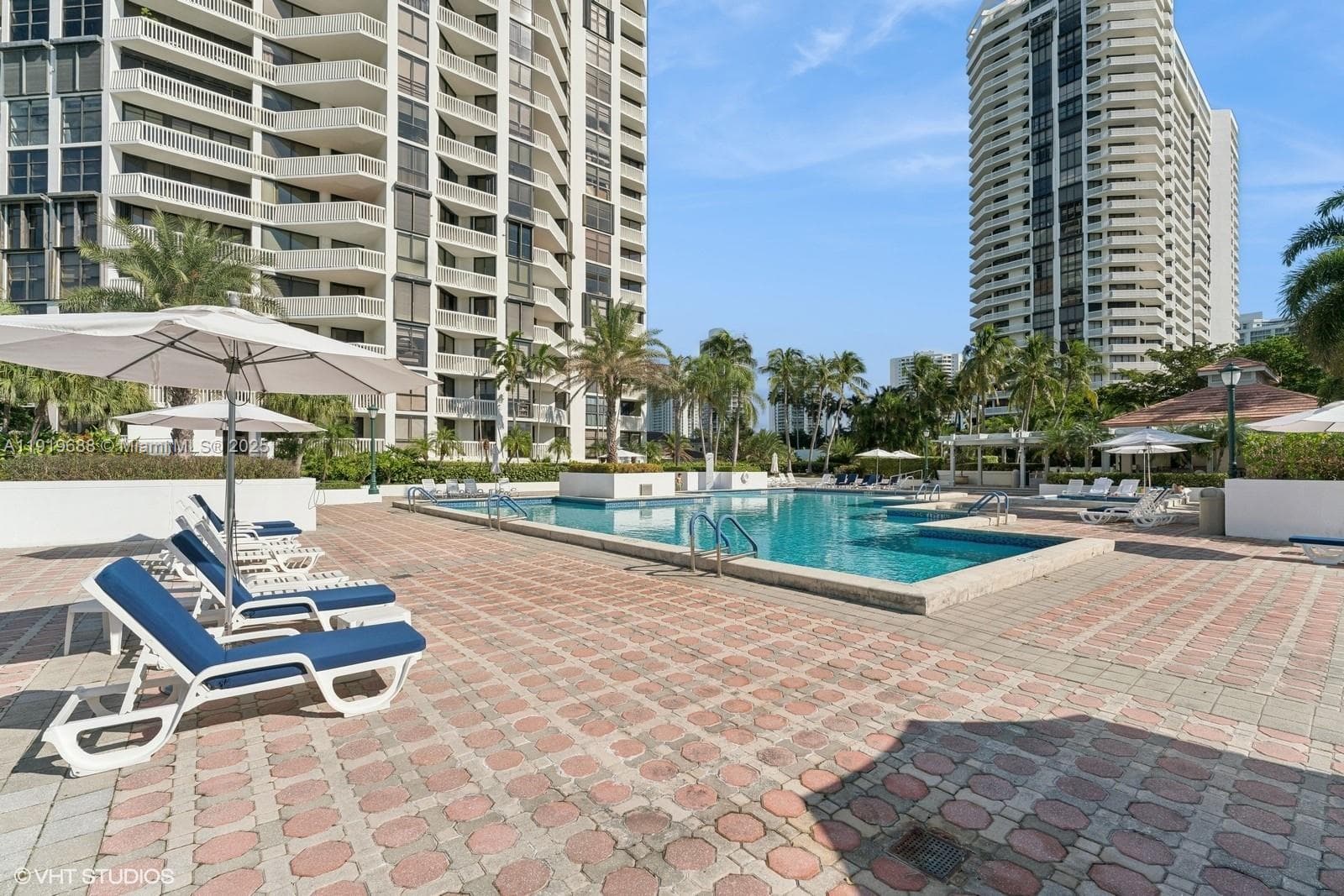 1000 W Island Blvd # 2911, Aventura FL 33160 — 31