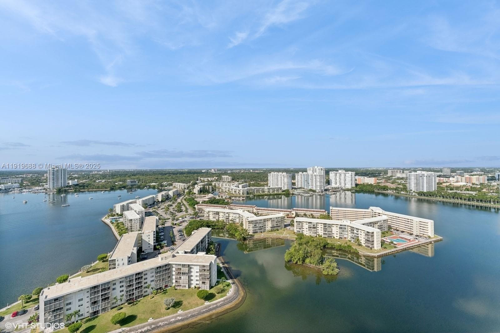 1000 W Island Blvd # 2911, Aventura FL 33160 — 4