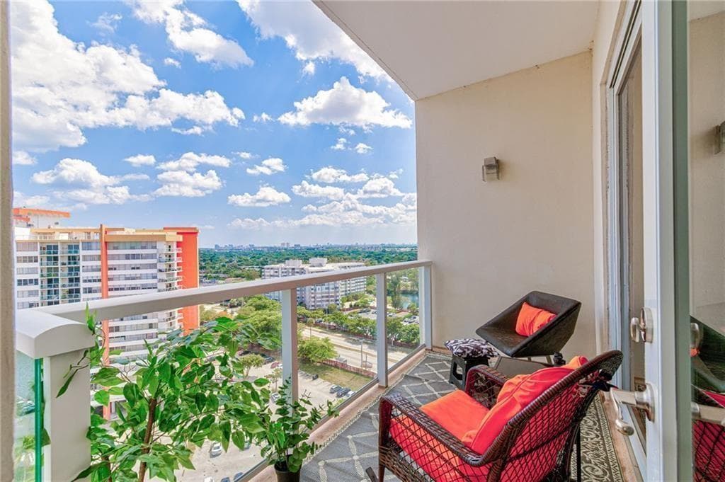1301 NE Miami Gardens Drive # 1721w, Miami FL 33179 — 23