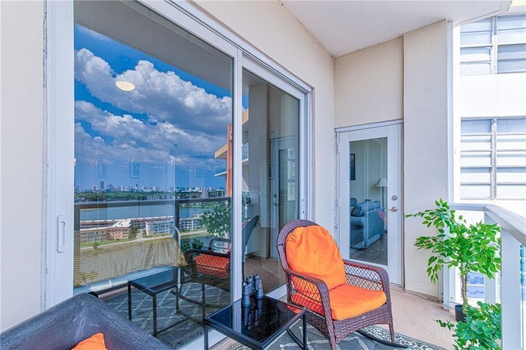 1301 NE Miami Gardens Drive # 1721w, Miami FL 33179 — 26
