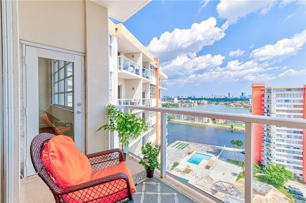1301 NE Miami Gardens Drive # 1721w, Miami FL 33179 — 24