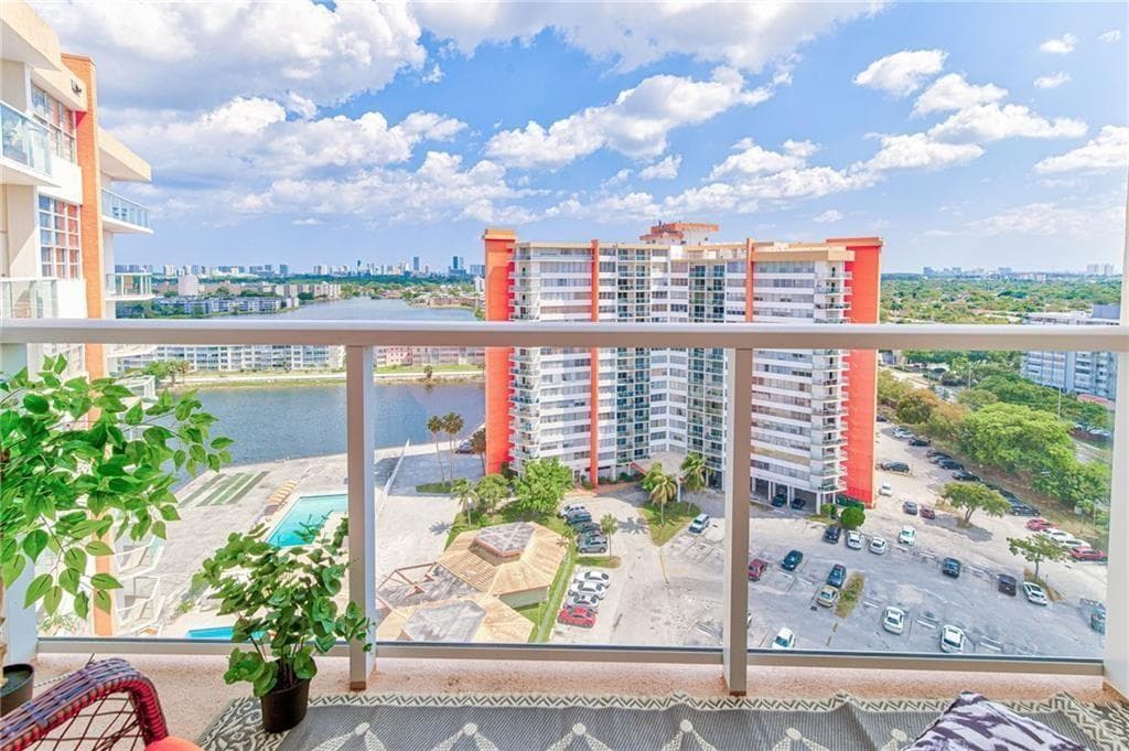 1301 NE Miami Gardens Drive # 1721w, Miami FL 33179 — 25