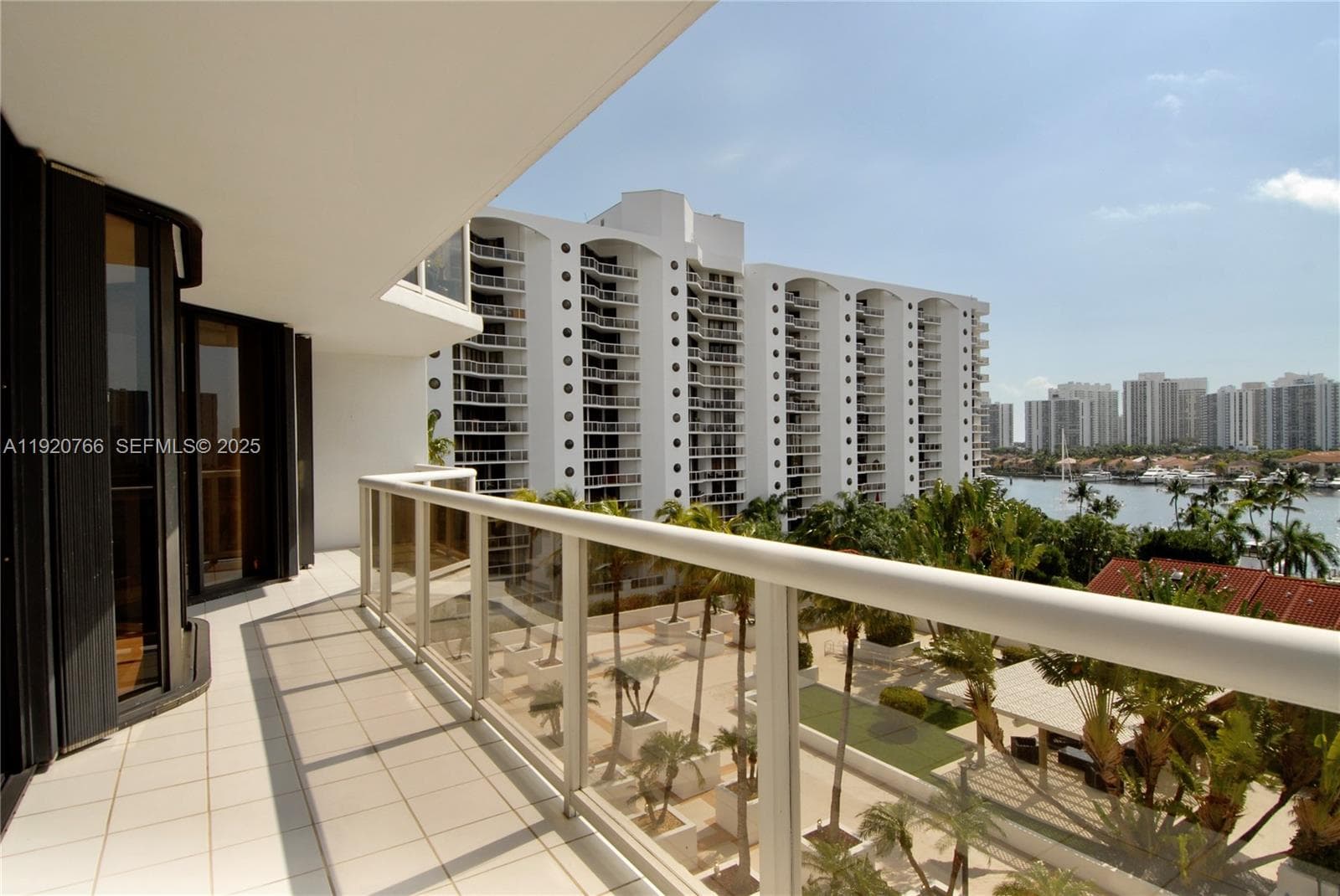 3600 Yacht Club Dr # 1204, Aventura FL 33180 — 16