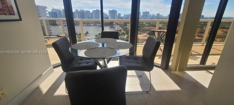 3600 Yacht Club Dr # 1204, Aventura FL 33180 — 53