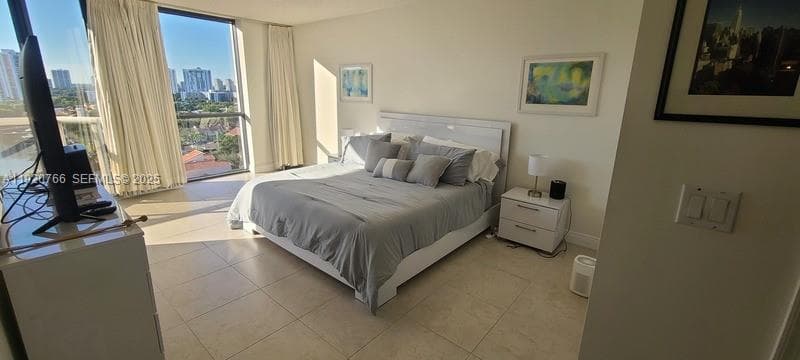 3600 Yacht Club Dr # 1204, Aventura FL 33180 — 24