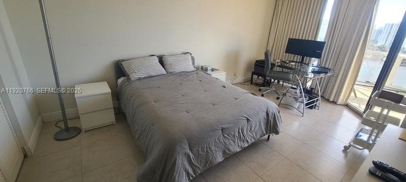 3600 Yacht Club Dr # 1204, Aventura FL 33180 — 45