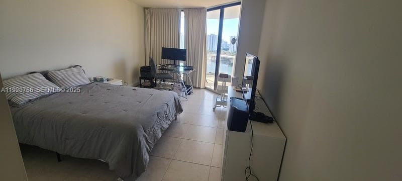 3600 Yacht Club Dr # 1204, Aventura FL 33180 — 44