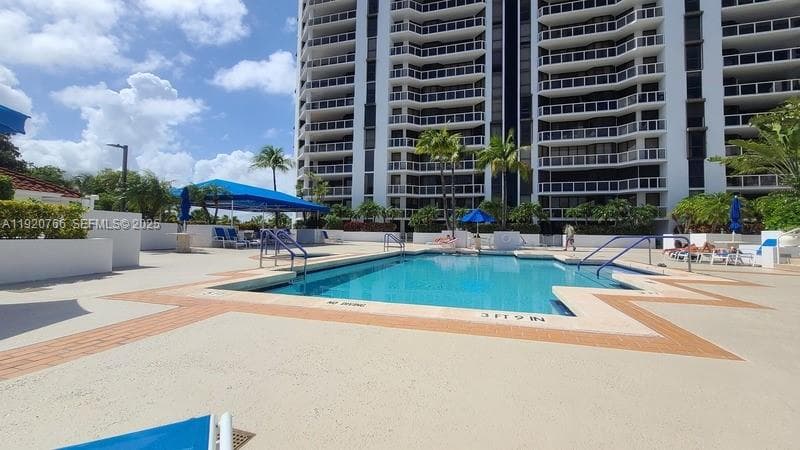 3600 Yacht Club Dr # 1204, Aventura FL 33180 — 21