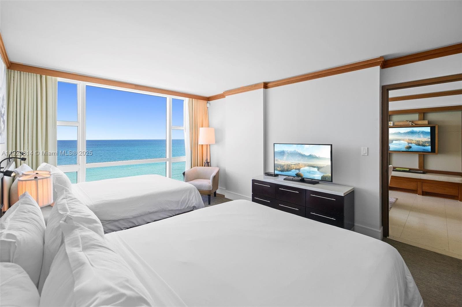 6801 Collins Ave, Miami Beach FL 33141 — 12