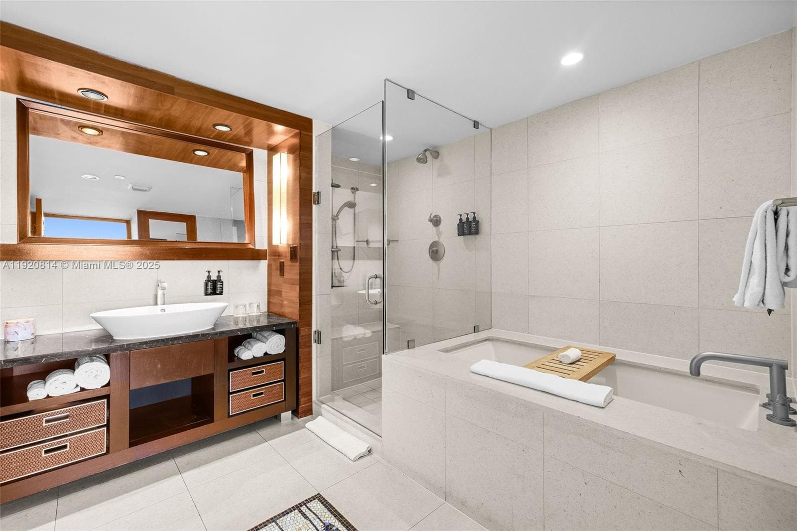 6801 Collins Ave, Miami Beach FL 33141 — 14