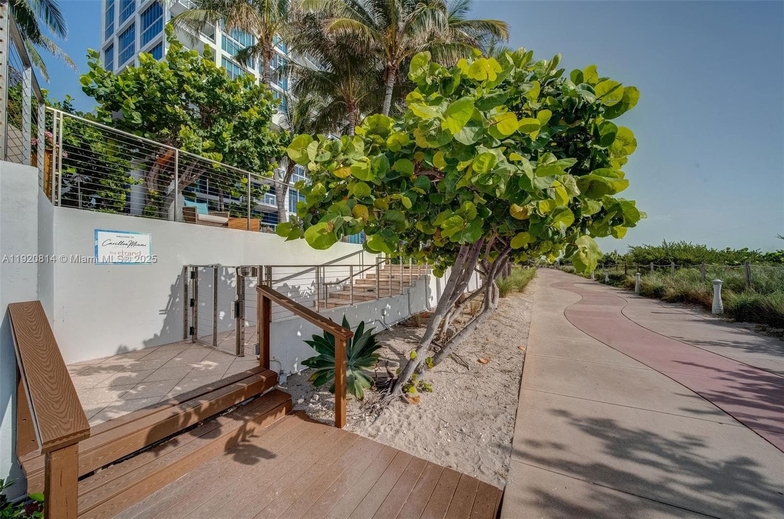 6801 Collins Ave, Miami Beach FL 33141 — 18