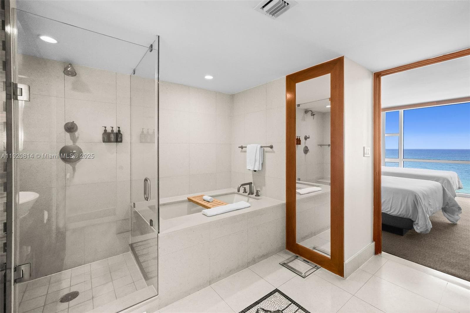 6801 Collins Ave, Miami Beach FL 33141 — 15
