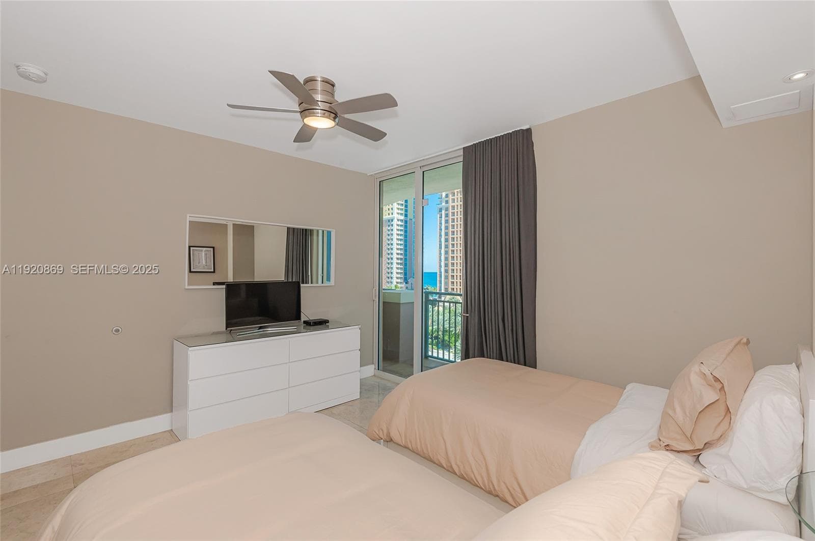 17555 E Atlantic Blvd # 1005, Sunny Isles Beach FL 33160 — 27