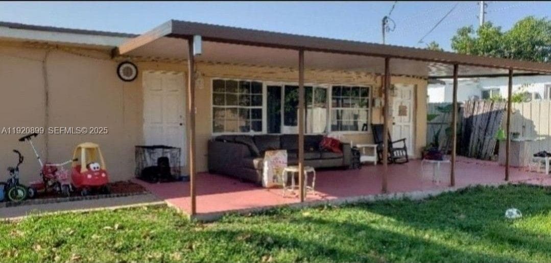 621 E 39th St, Hialeah FL 33013 — 7