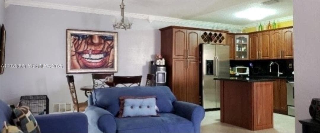 621 E 39th St, Hialeah FL 33013 — 4
