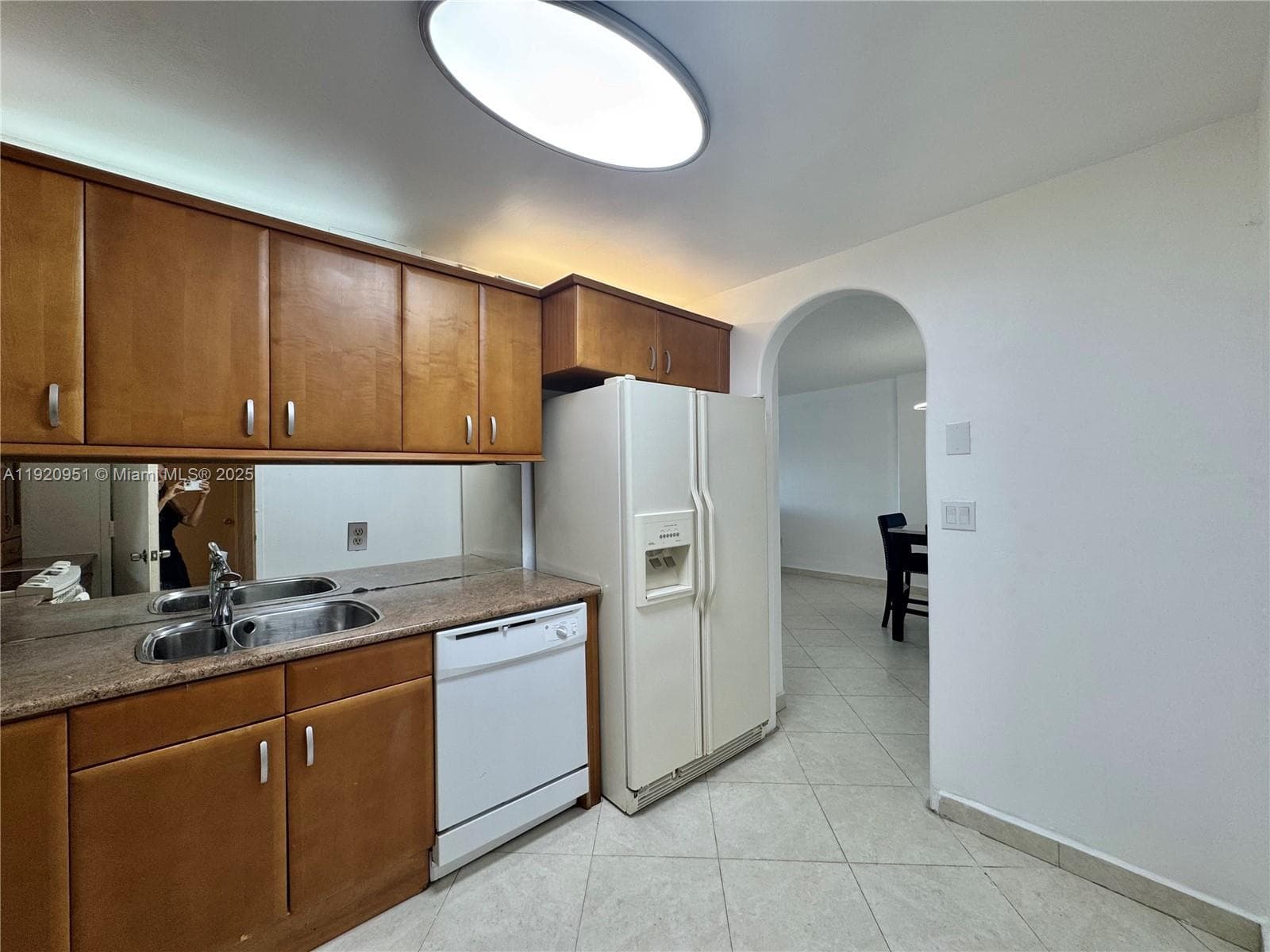 400 Kings Point Dr # 411, Sunny Isles Beach FL 33160 — 2