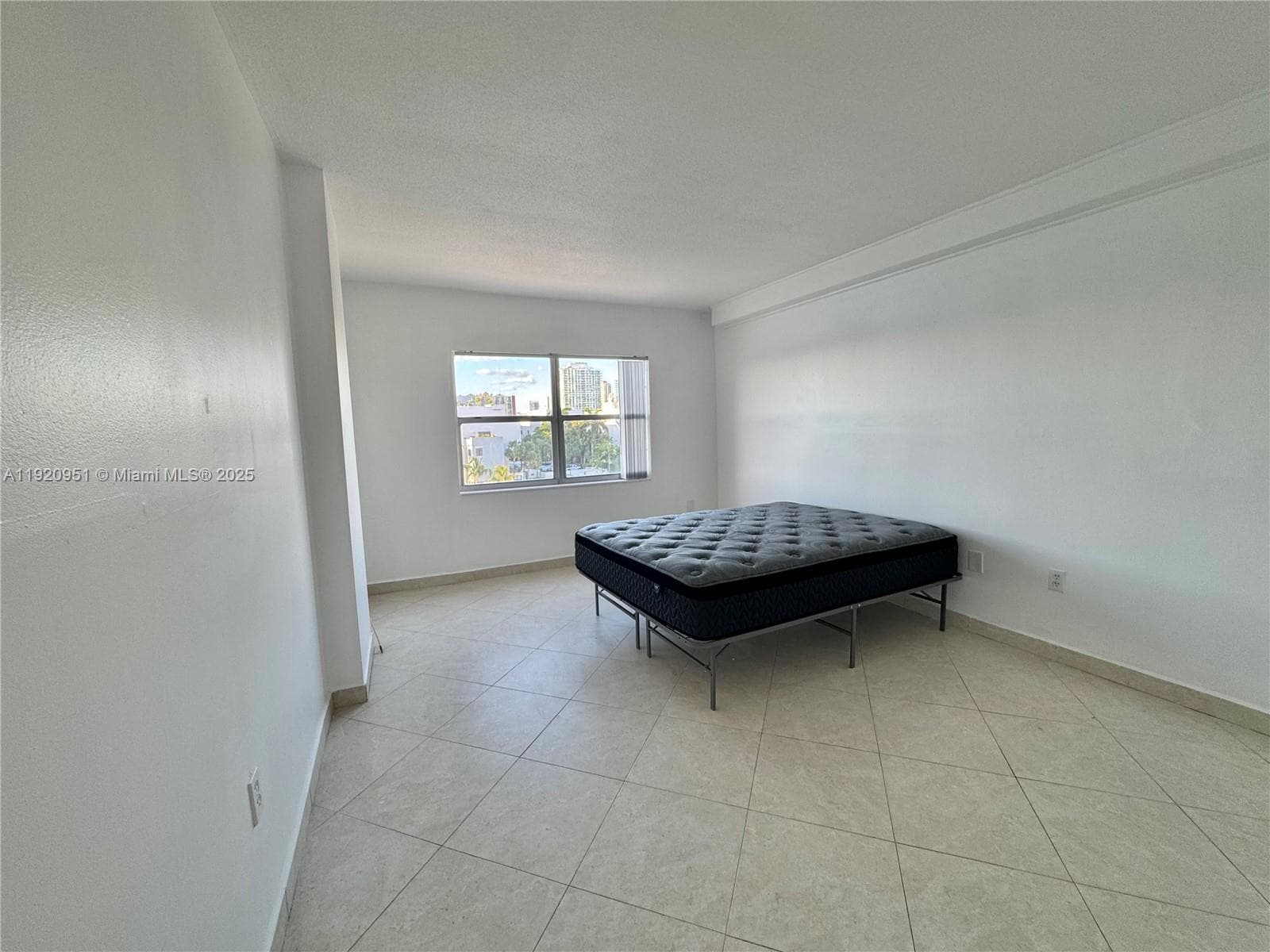 400 Kings Point Dr # 411, Sunny Isles Beach FL 33160 — 18