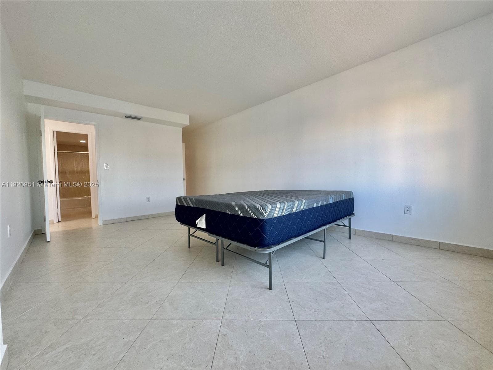 400 Kings Point Dr # 411, Sunny Isles Beach FL 33160 — 15