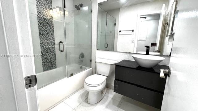 907 NE 199th St # 204, Miami FL 33179 — 12