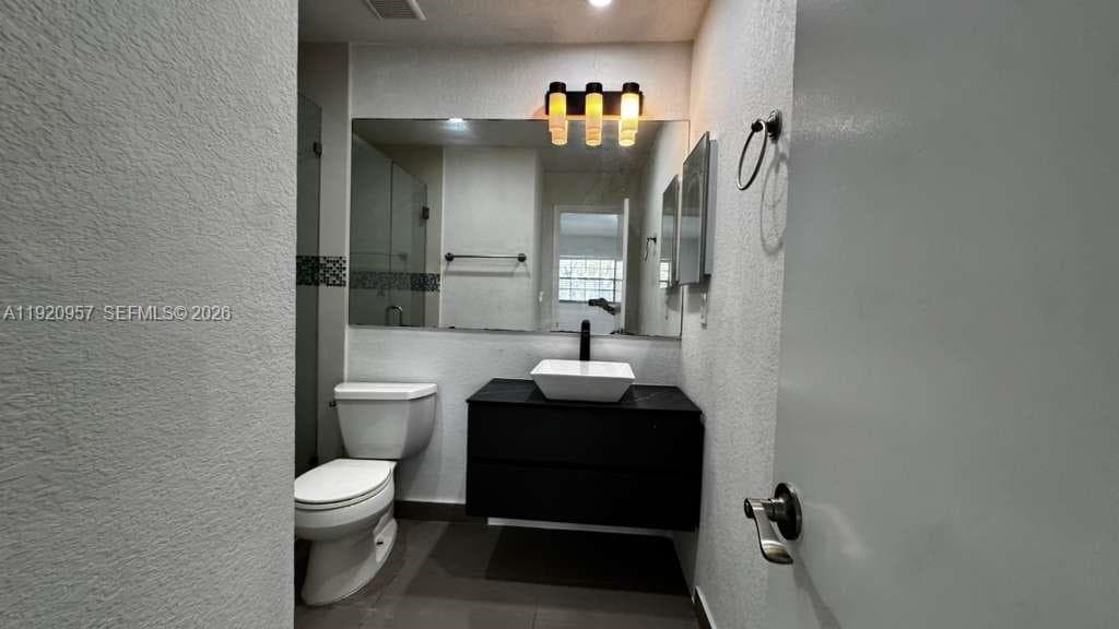 907 NE 199th St # 204, Miami FL 33179 — 14