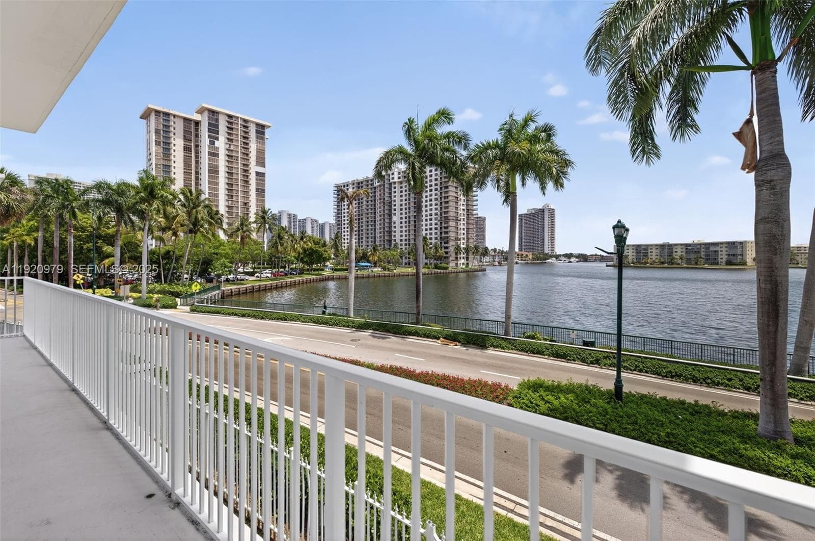 2851 NE 183rd St # 216E, Aventura FL 33160 — 3