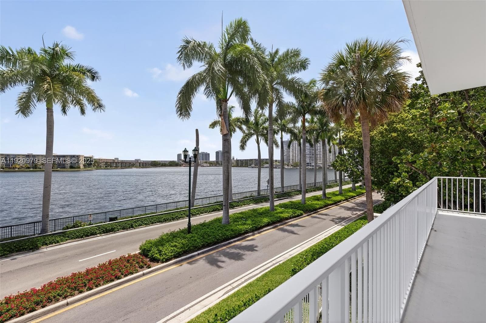 2851 NE 183rd St # 216E, Aventura FL 33160 — 1