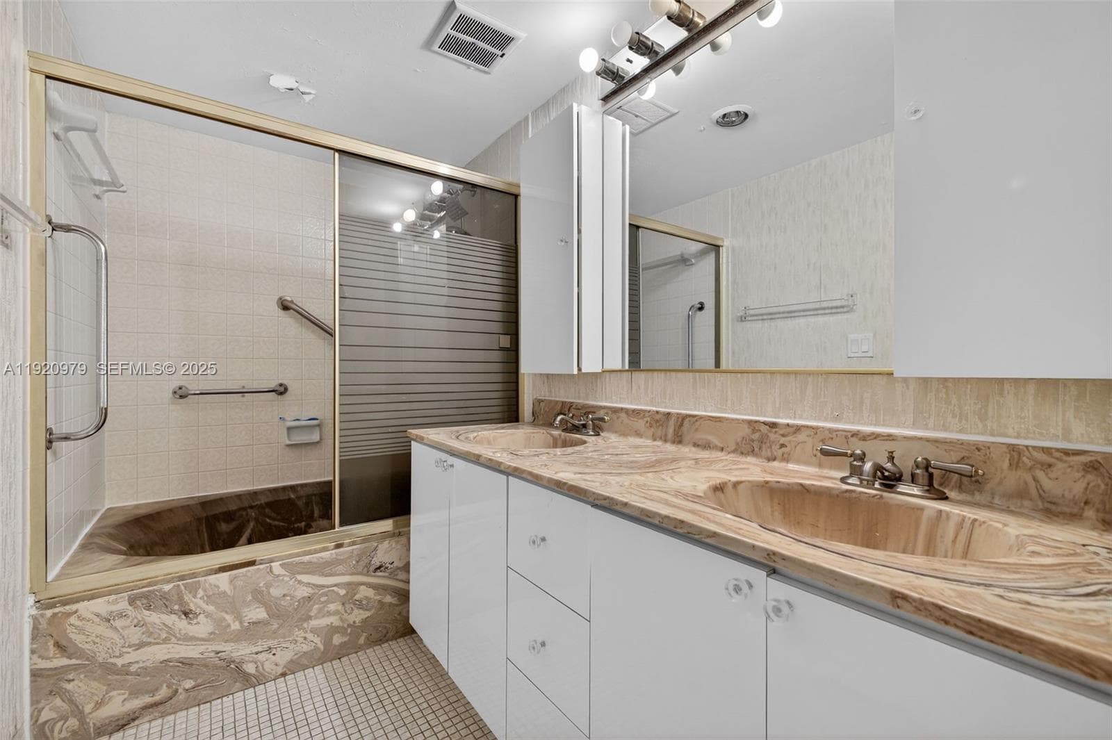 2851 NE 183rd St # 216E, Aventura FL 33160 — 9