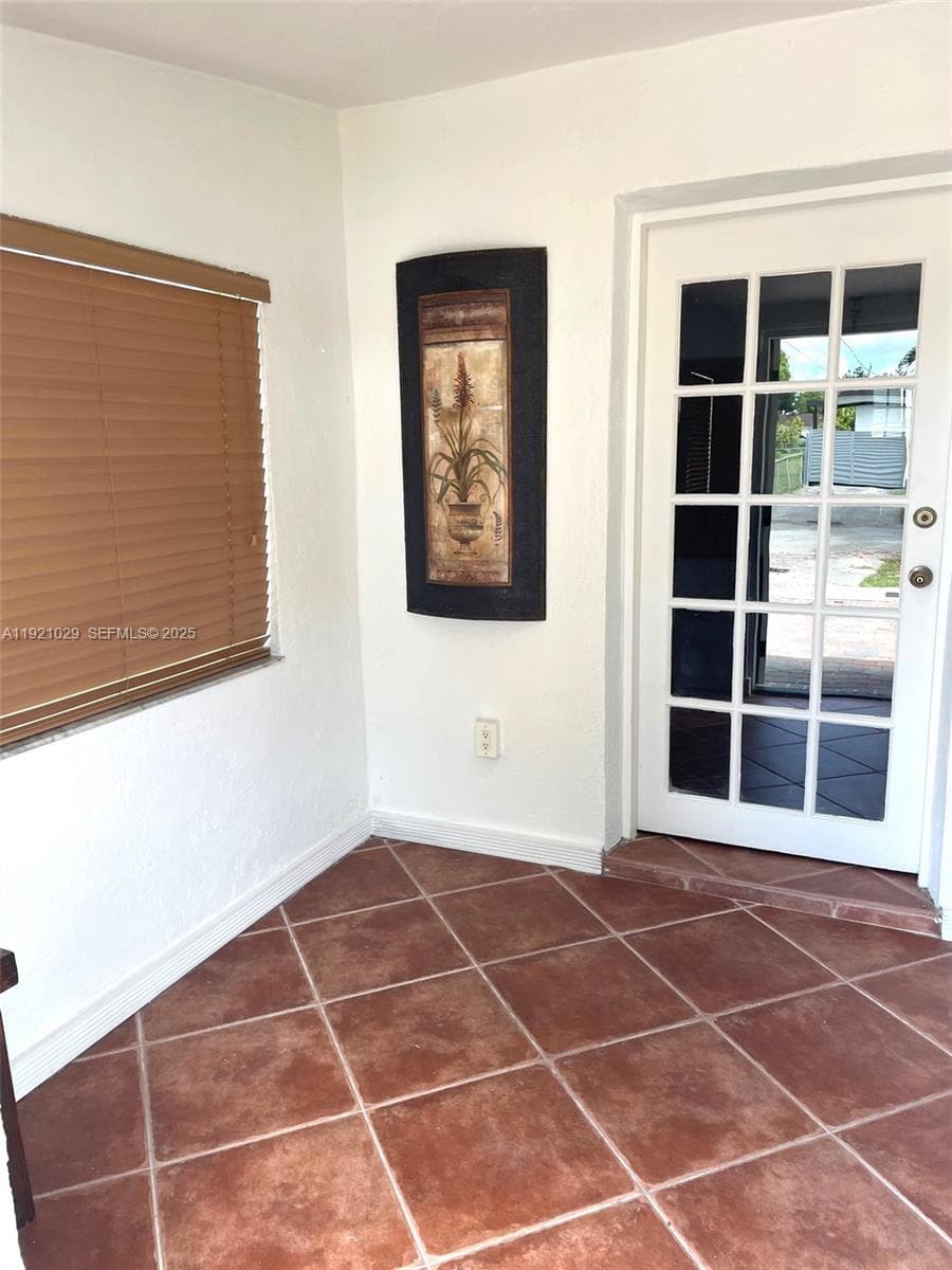 635 SW 64th Ct, Miami FL 33144 — 14