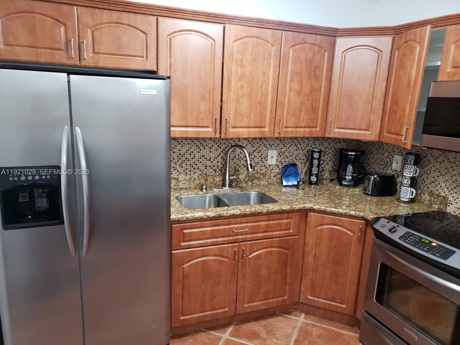 635 SW 64th Ct, Miami FL 33144 — 18
