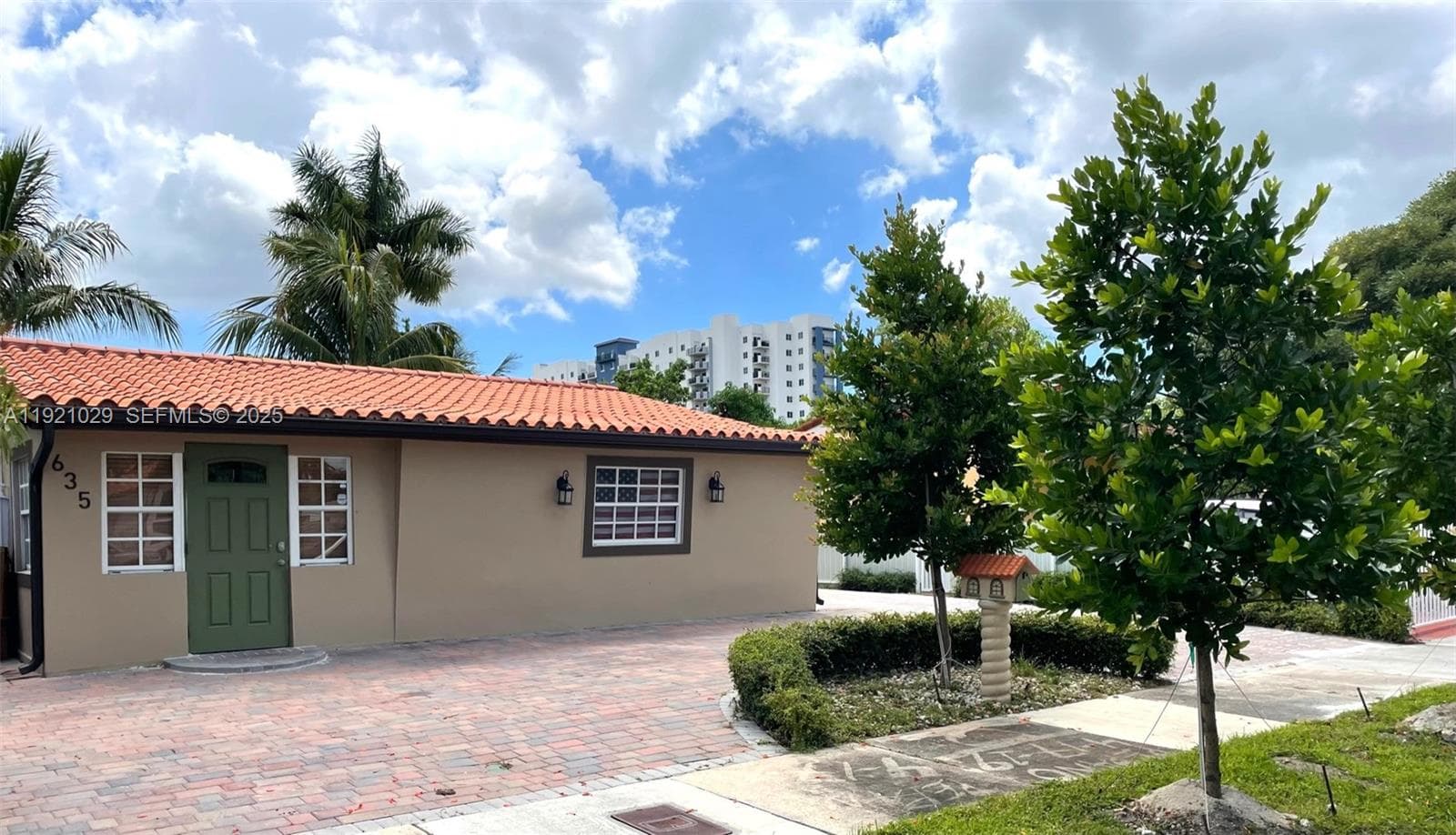 635 SW 64th Ct, Miami FL 33144 — 11
