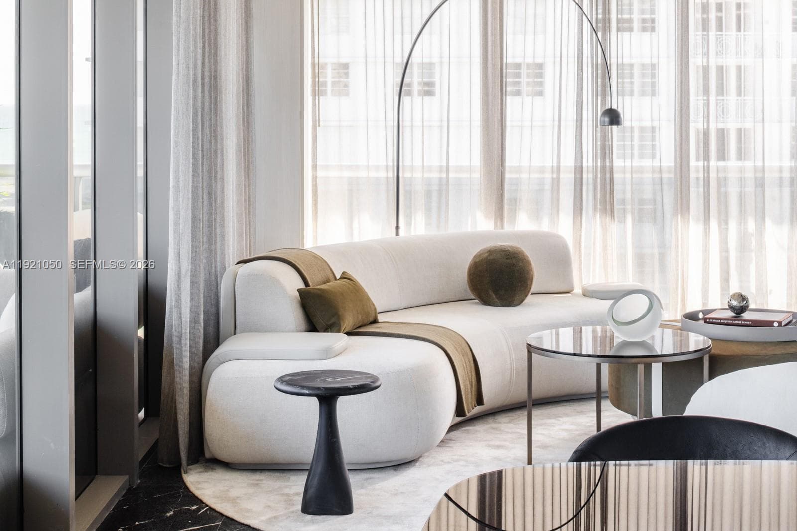 5875 Collins Ave # 902, Miami Beach FL 33140 — 7