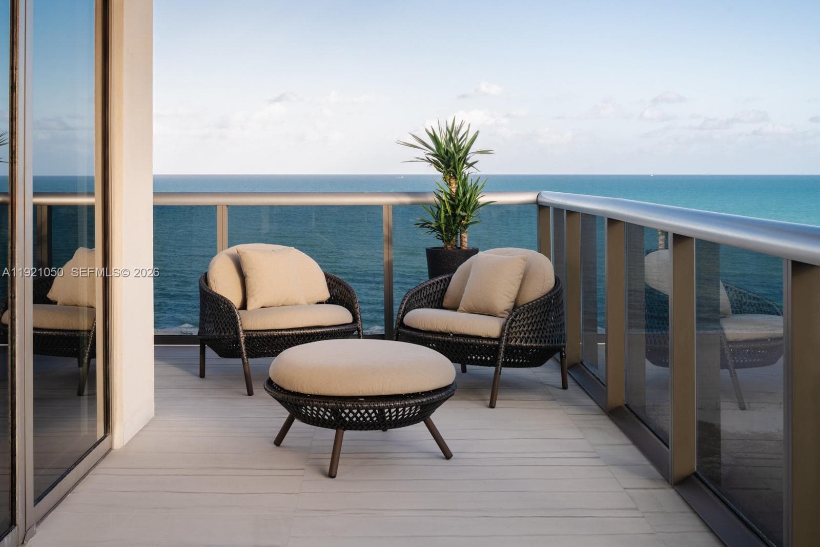 5875 Collins Ave # 902, Miami Beach FL 33140 — 4