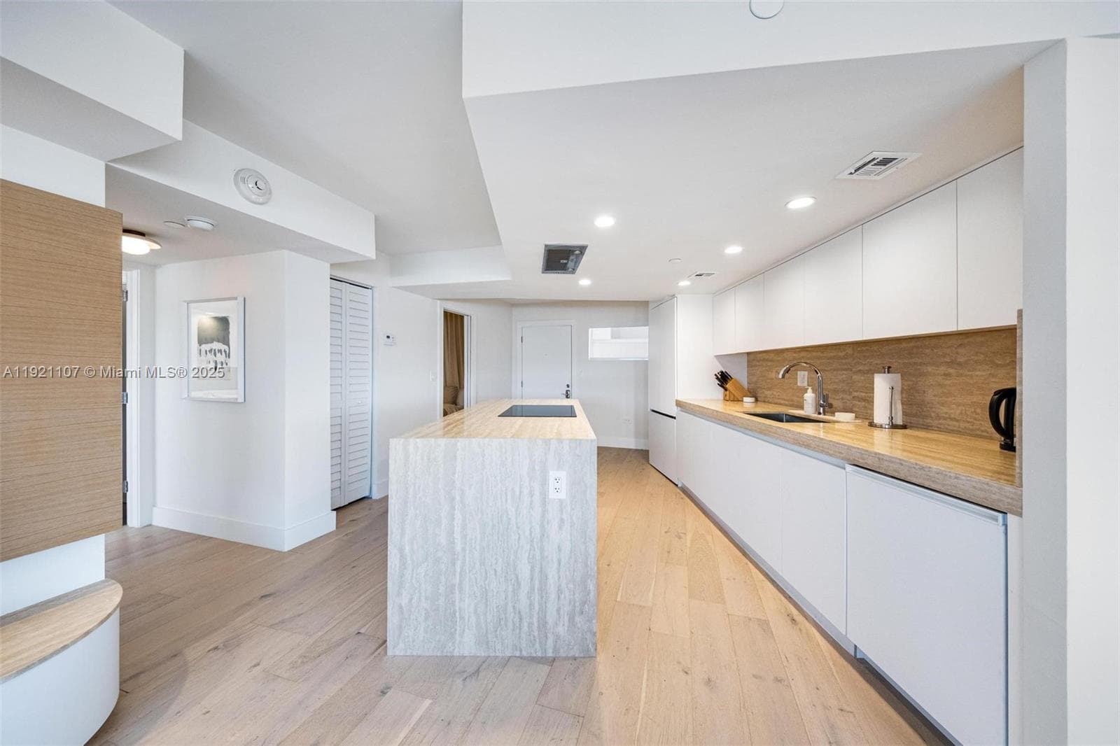 1881 Washington Ave # 14F, Miami Beach FL 33139 — 1