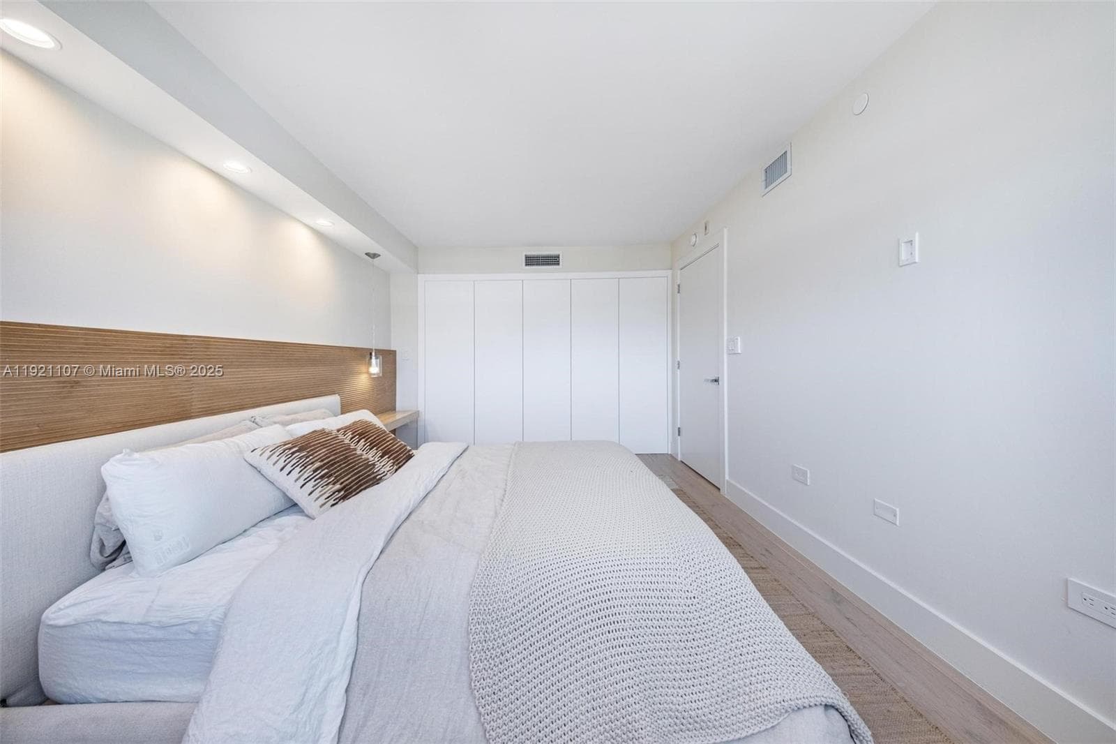 1881 Washington Ave # 14F, Miami Beach FL 33139 — 11