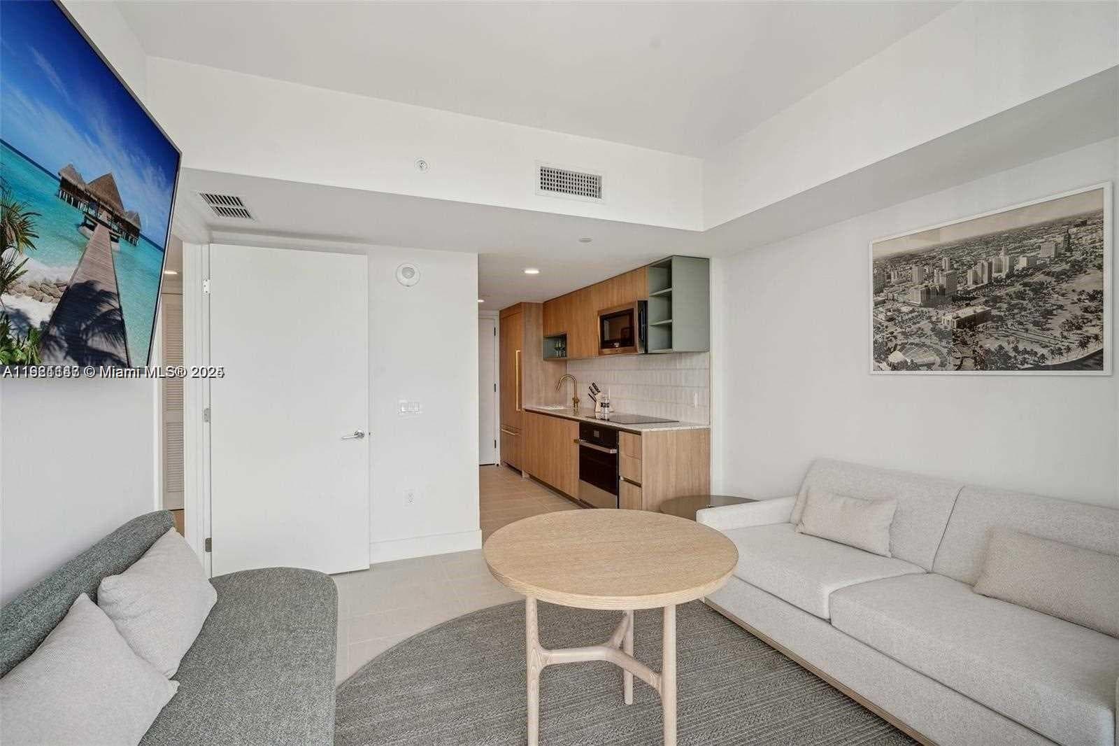 159 NE 6th St # 4114, Miami FL 33132 — 38