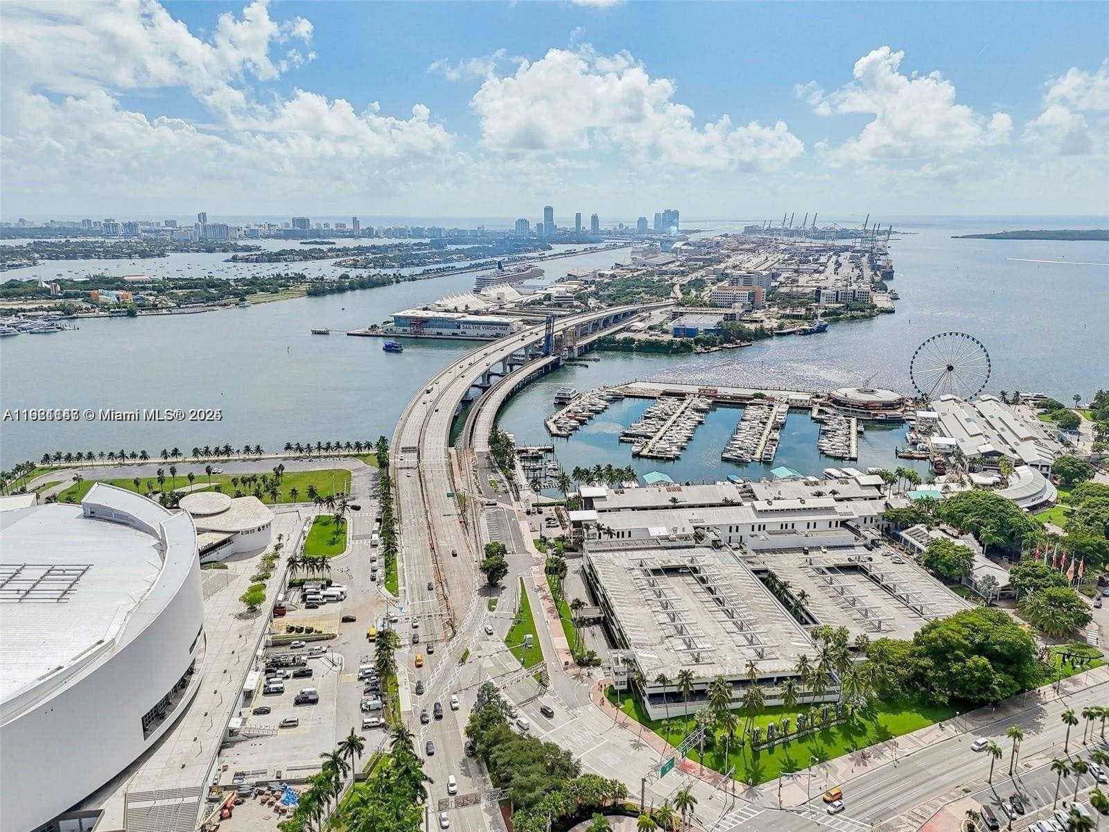 159 NE 6th St # 4114, Miami FL 33132 — 33