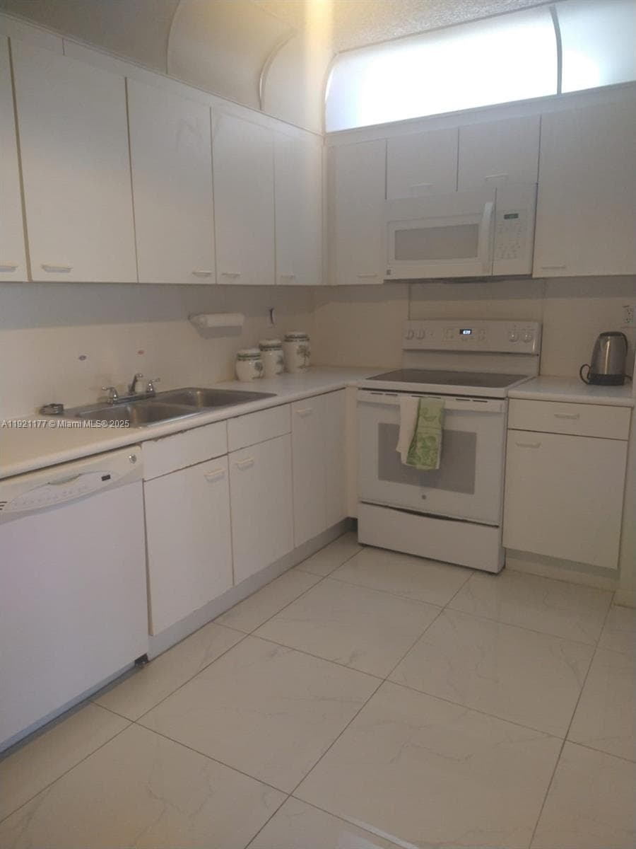 9341 SE Collins Ave # 303, Surfside FL 33154 — 6