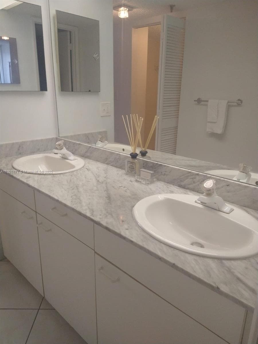 9341 SE Collins Ave # 303, Surfside FL 33154 — 9