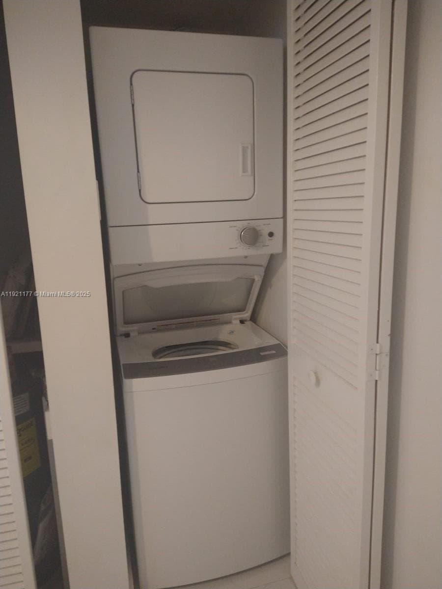 9341 SE Collins Ave # 303, Surfside FL 33154 — 4