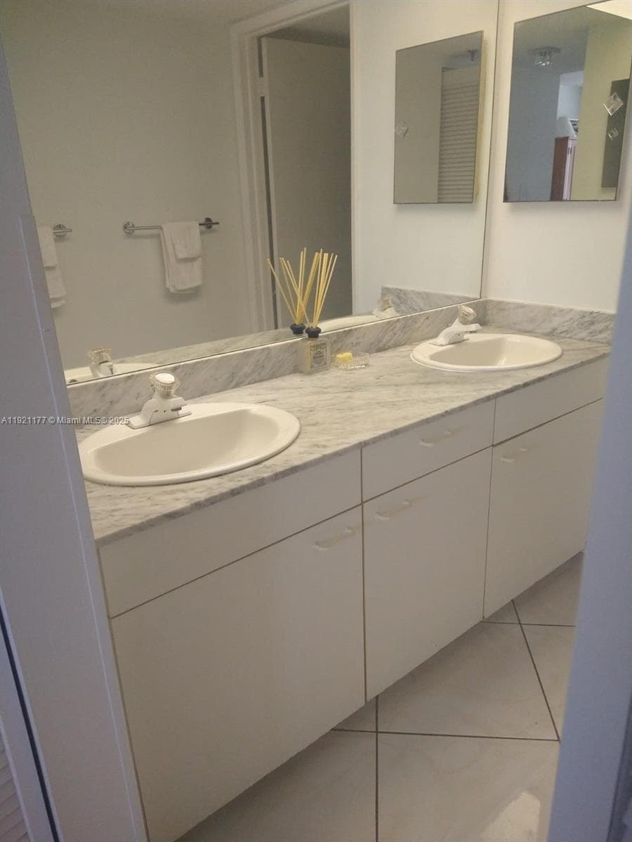 9341 SE Collins Ave # 303, Surfside FL 33154 — 8