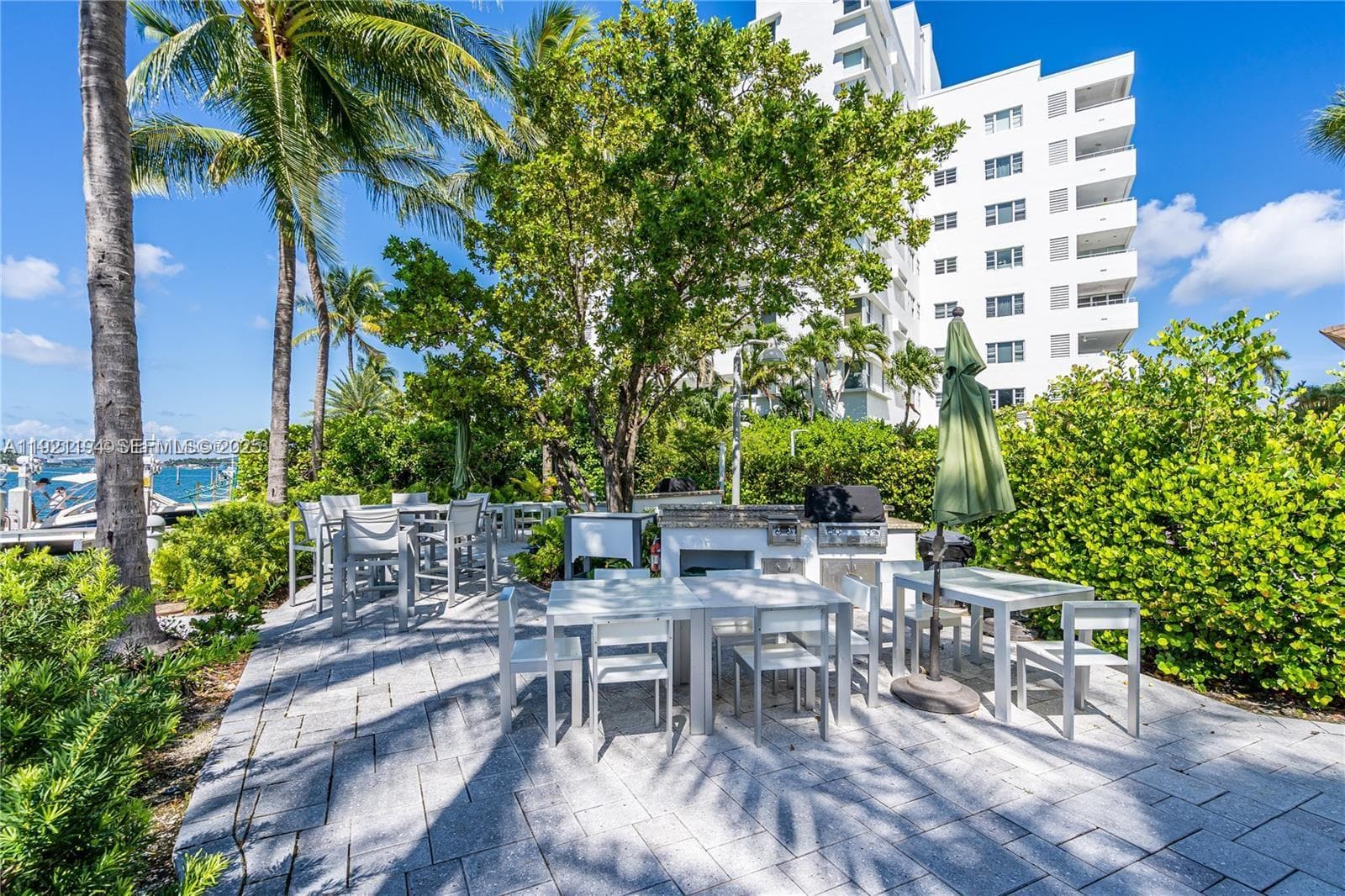20 E Island Ave # 1415, Miami Beach FL 33139 — 33