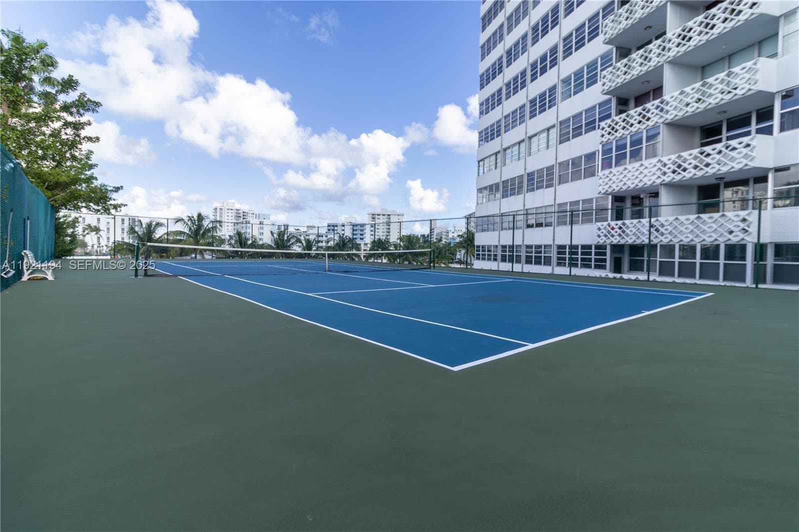 20 E Island Ave # 1415, Miami Beach FL 33139 — 25