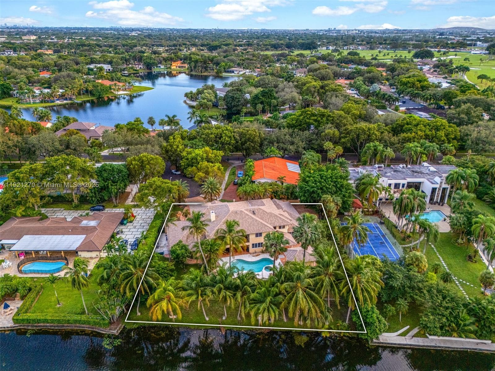 7225 Gleneagle Dr, Miami Lakes FL 33014 — 91