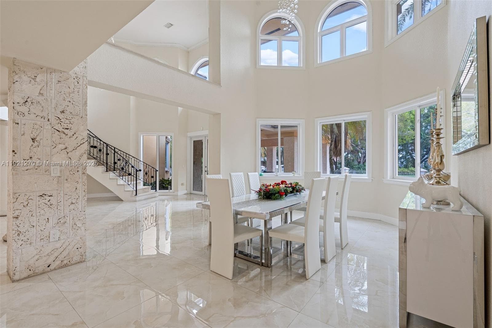 7225 Gleneagle Dr, Miami Lakes FL 33014 — 12