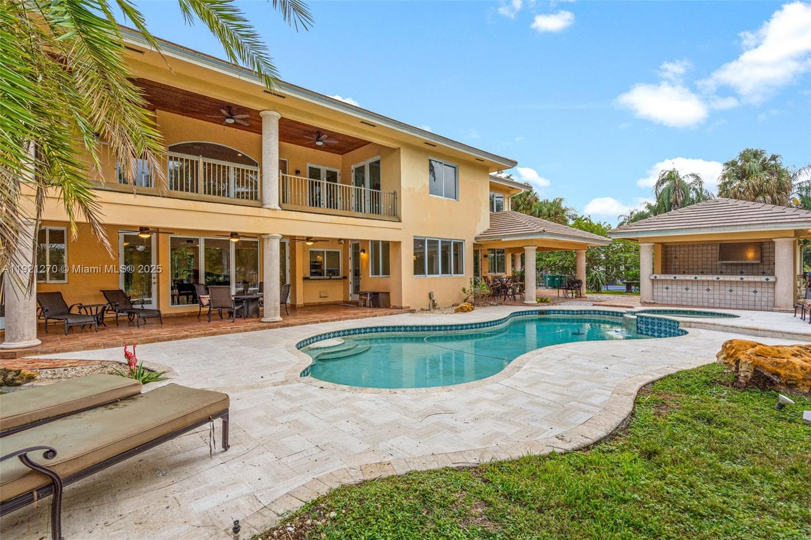 7225 Gleneagle Dr, Miami Lakes FL 33014 — 73